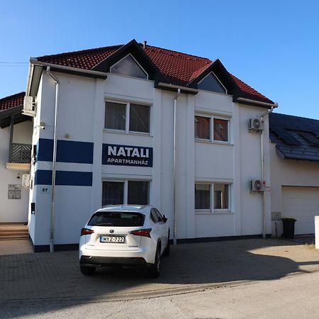 Natali Apartmanhaz Eger Extérieur photo