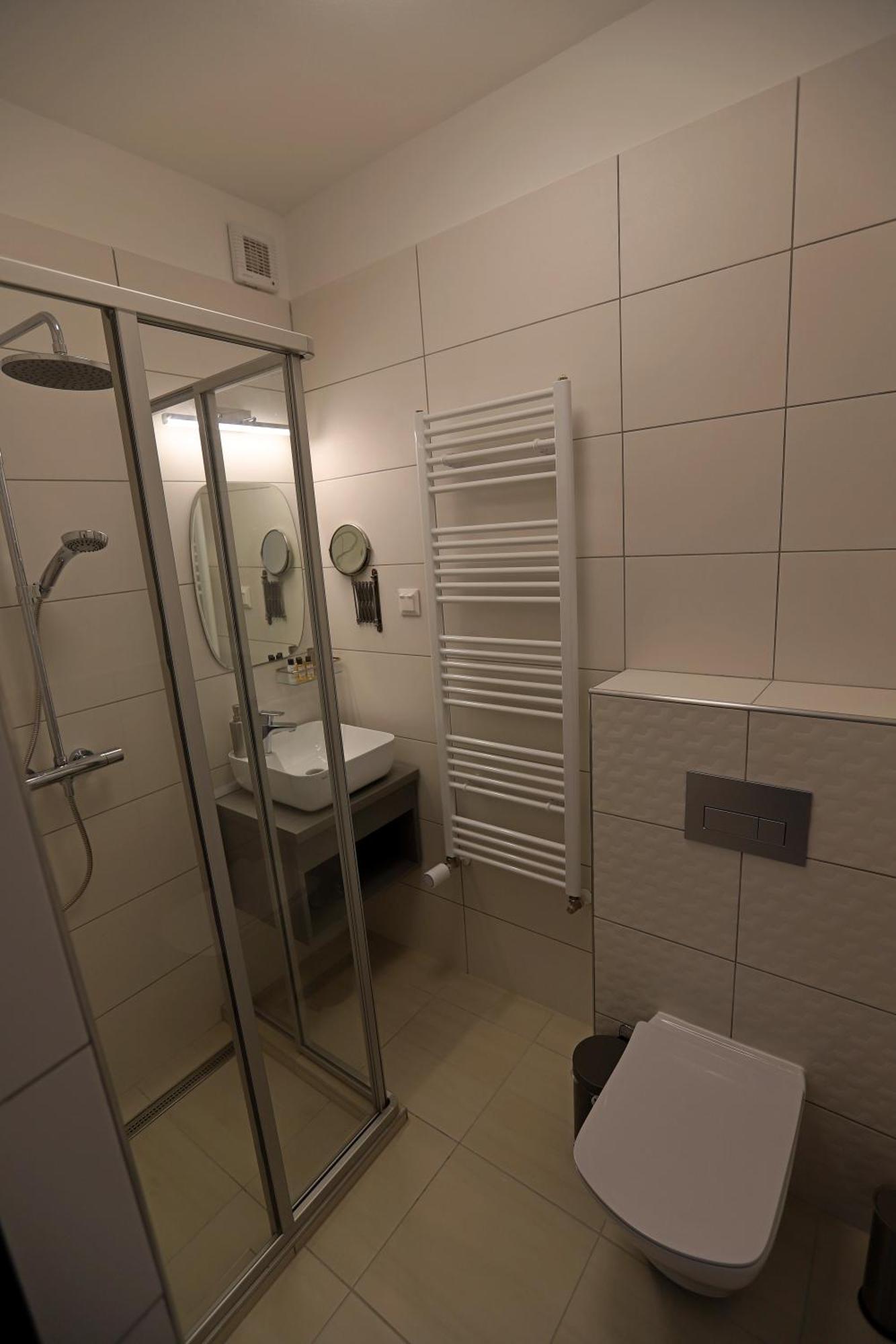 Natali Apartmanhaz Eger Extérieur photo