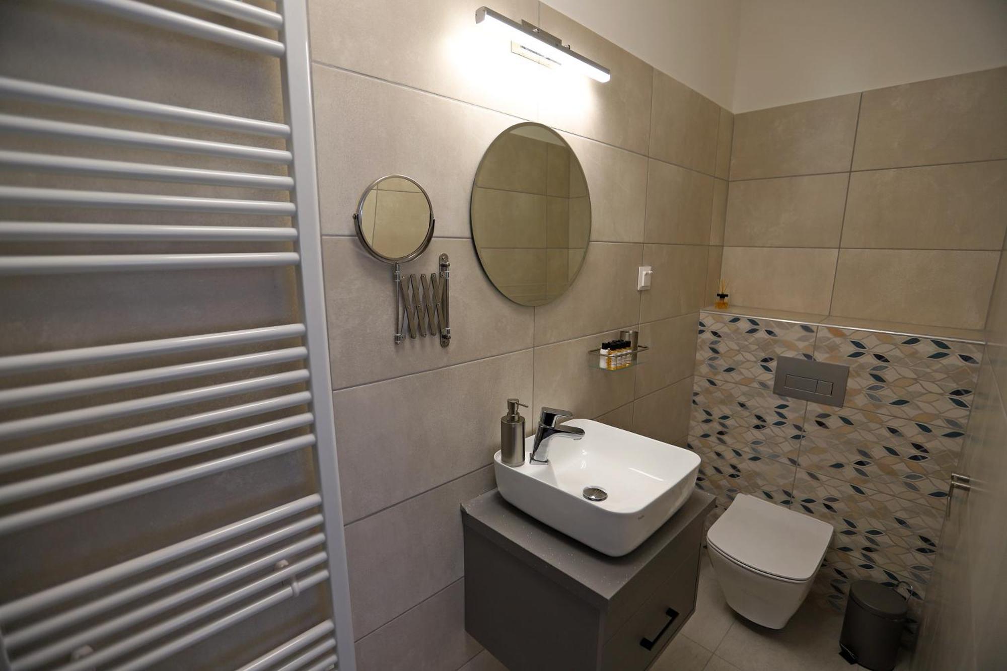 Natali Apartmanhaz Eger Extérieur photo
