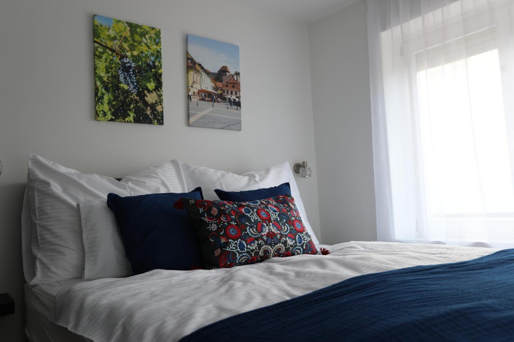 Natali Apartmanhaz Eger Extérieur photo